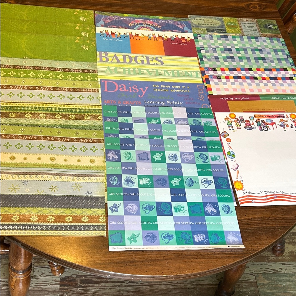 22 sheets Girl Scouts Keepsake Colorful 12x12 Scrapbook Paper cardstock NEW